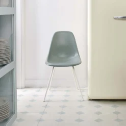 Eames Fiberglass Chair DSX By Vitra -Finest Furniture Shop 3355576 EamesFiberglassSideChairDSX v fullbleed 1440x 3af3e8e1 a743 4f08 88d0 d3fe1cae9fbd