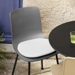 Soft Seats Outdoor Cushions By Vitra -Finest Furniture Shop 6924149 HALRETubeBellevilleTableBistroSoftSeatOutdoor v fullbleed 1440x 1x 1