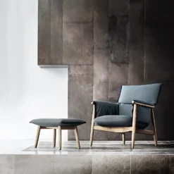 Embrace Footstool E016 By Carl Hansen & Søn -Finest Furniture Shop EOOS E015 lounge oak oil fabric basel189 E016 oak oil fabric basel189