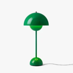 Flowerpot Table Lamp VP3 By &Tradition 21 Flowerpot Table Lamp VP3 By &Tradition -Finest Furniture Shop Flowerpot VP3 Signal Green on