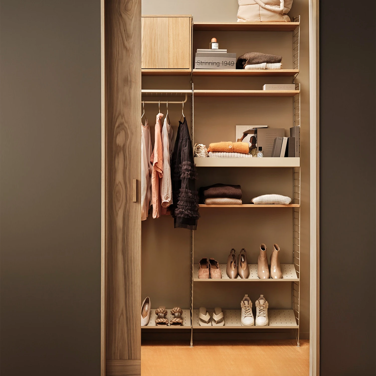 String - Metal Shoe Shelf 8 String - Metal Shoe Shelf - Image 8